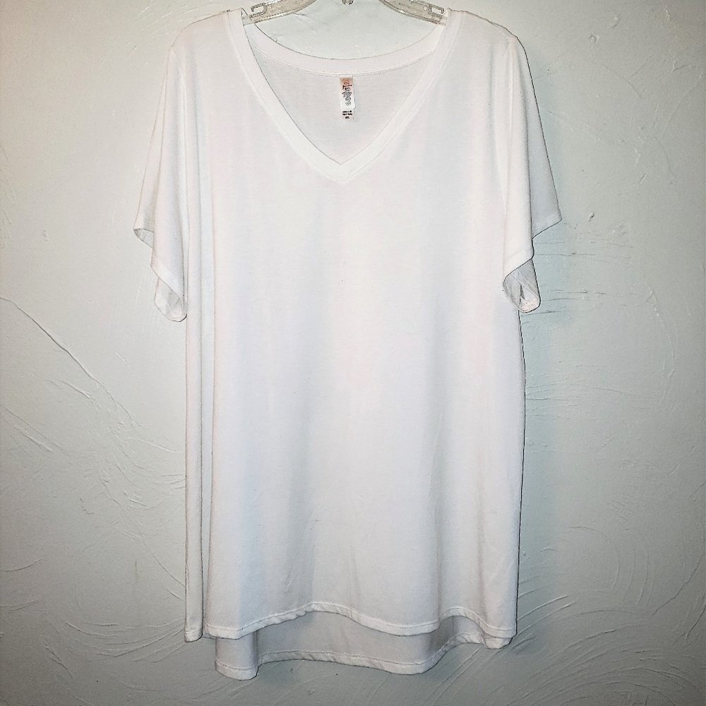 LulaRoe White Christy T V neck Hi Lo 3XL